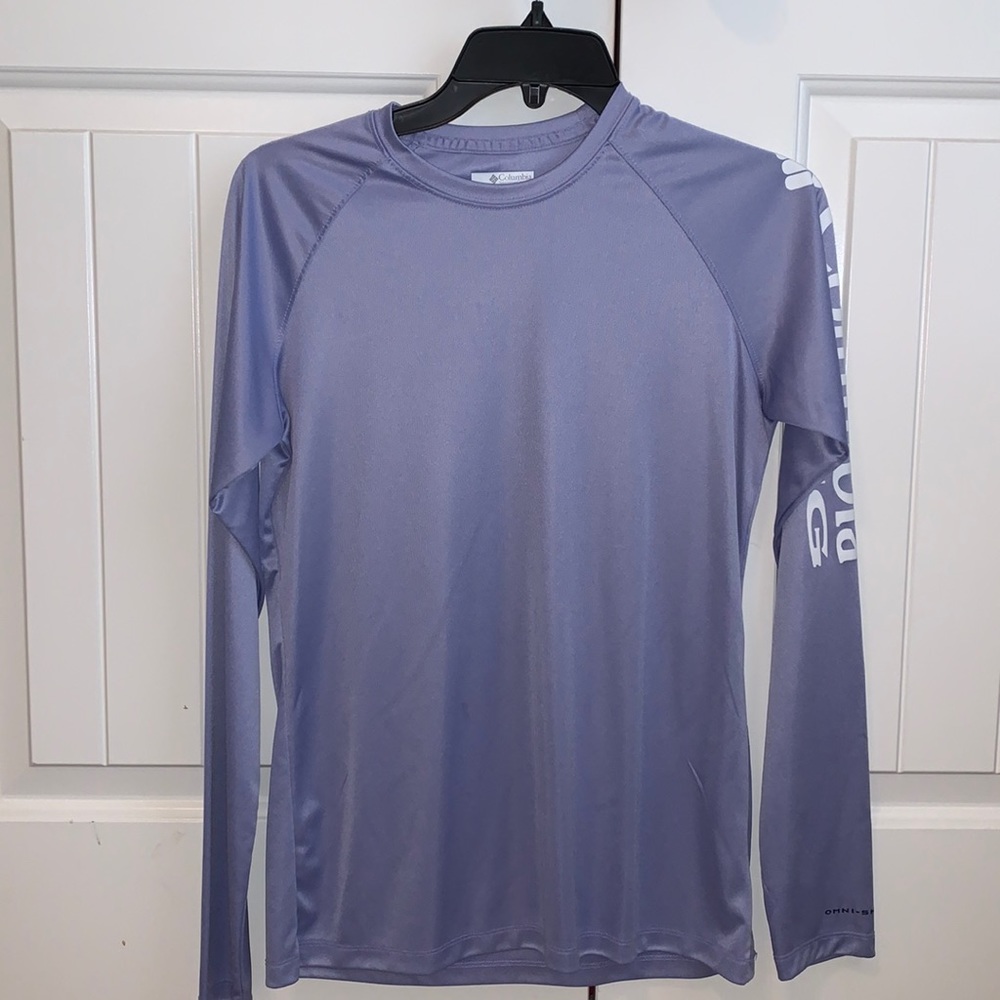 Women’s Columbia PFG shirt
